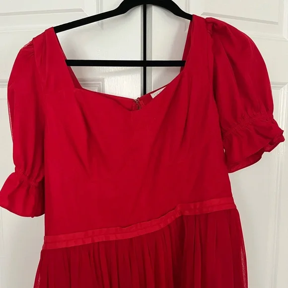 Matching Red Dresses Set - Picture 9 of 10